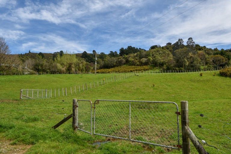 Photo of property in 71 Hoeke Road, Carrington, Carterton, 5791