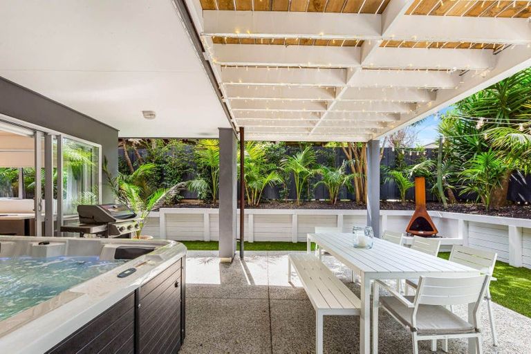 Photo of property in 4 Brandon Road, Manly, Whangaparaoa, 0930