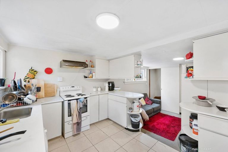 Photo of property in 2 Levy Street, Mount Victoria, Wellington, 6011