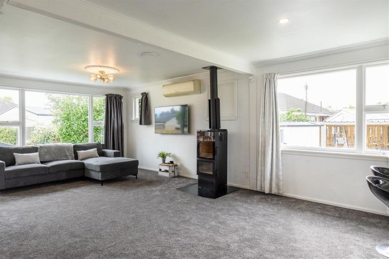 Photo of property in 13 Gladson Avenue, Sockburn, Christchurch, 8042