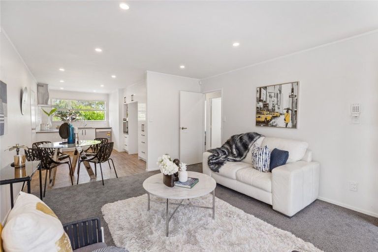 Photo of property in 1/38 Ballater Place, Highland Park, Auckland, 2010