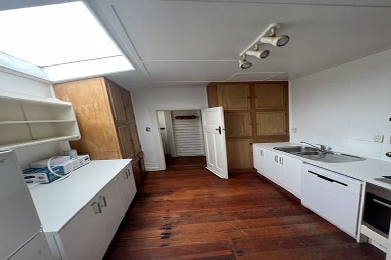 Photo of property in 11 Rolleston Street, Mount Cook, Wellington, 6021