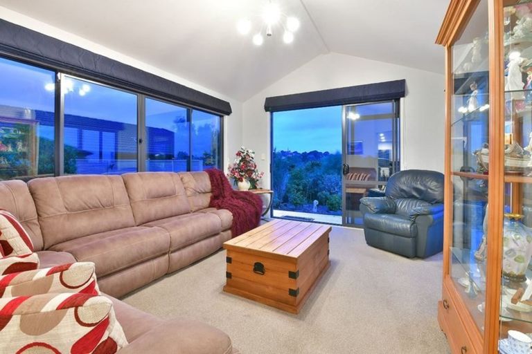 Photo of property in 14 Commodore Court, Gulf Harbour, Whangaparaoa, 0930