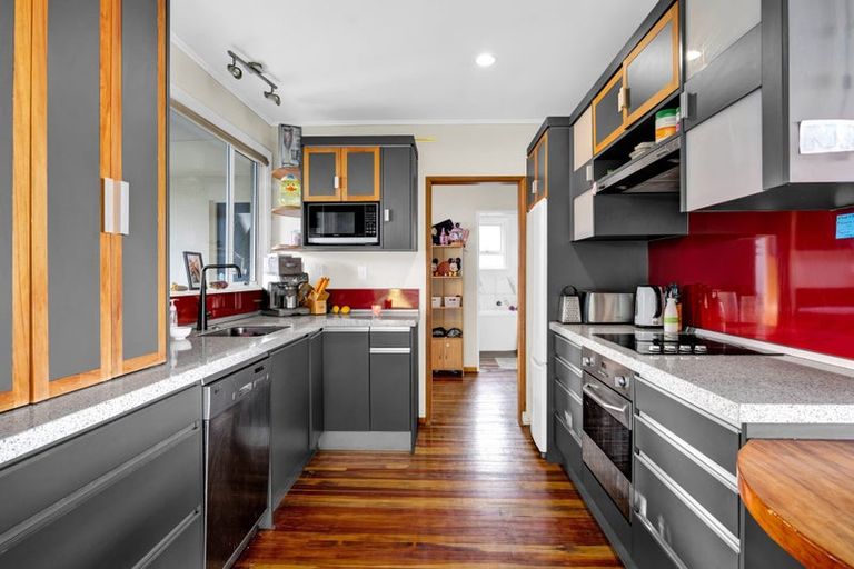 Photo of property in 24 Grey Street, Hawera, 4610