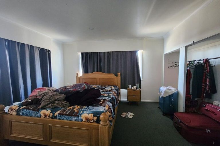 Photo of property in 8 Martin Road, Manurewa, Auckland, 2102