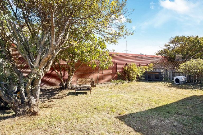 Photo of property in 190 Coutts Street, Rongotai, Wellington, 6022