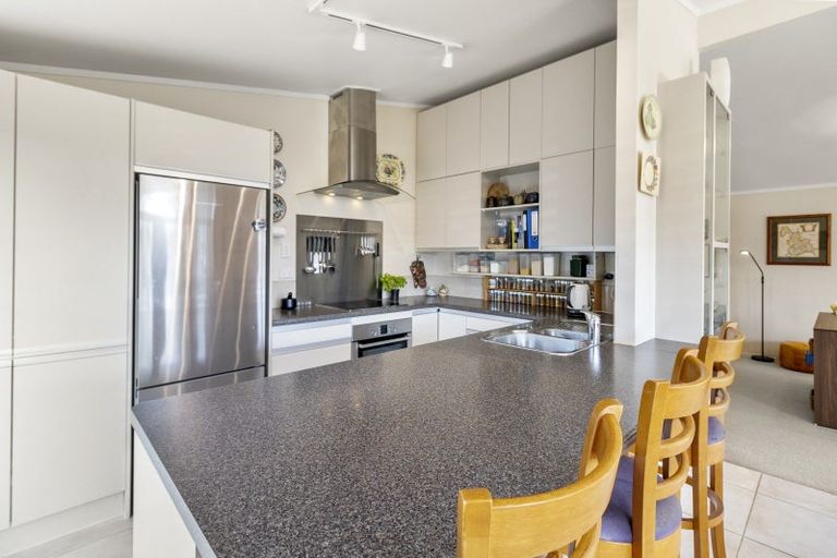 Photo of property in 1/24 Byron Avenue, Takapuna, Auckland, 0622