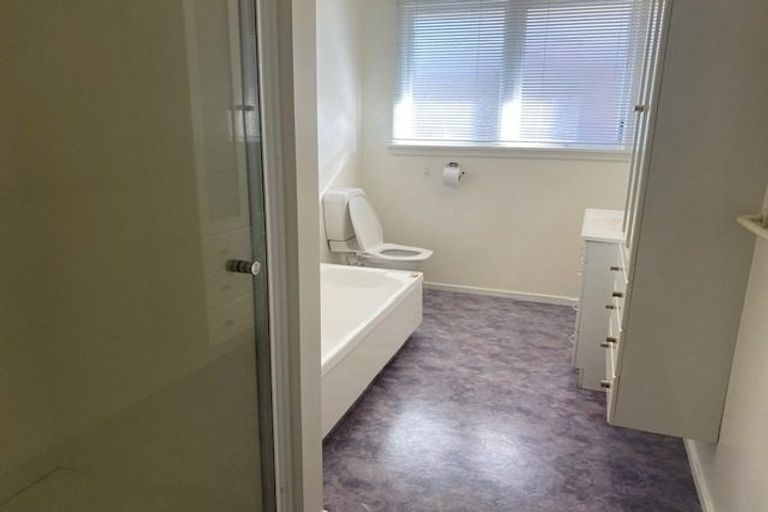 Photo of property in 1/156 Hamilton Avenue, Ilam, Christchurch, 8041