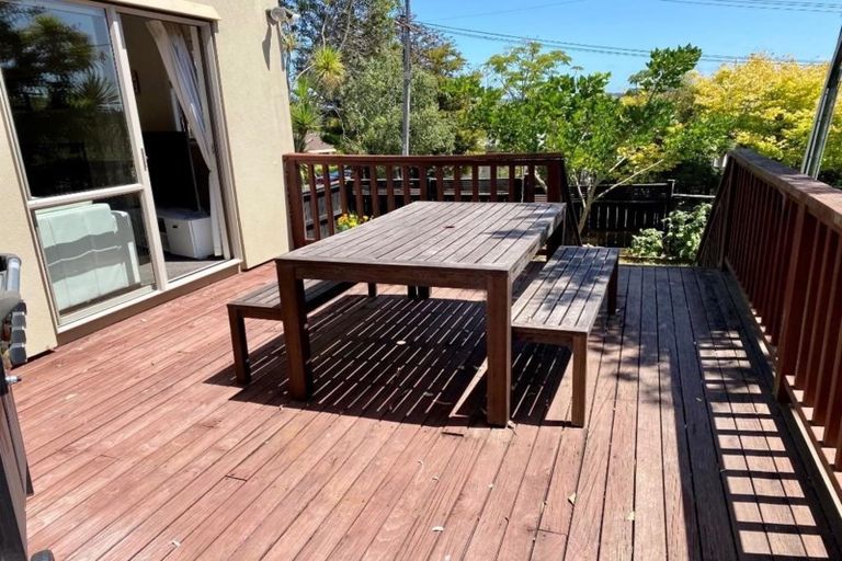 Photo of property in 2 William Souter Street, Forrest Hill, Auckland, 0620