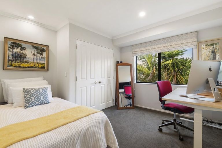 Photo of property in 83b William Bayes Place, Red Beach, 0932