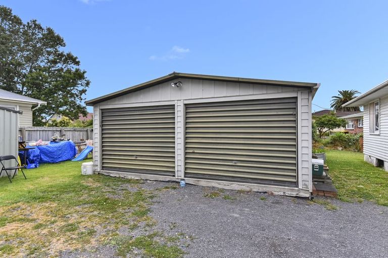 Photo of property in 1 Cooper Crescent, Otara, Auckland, 2023