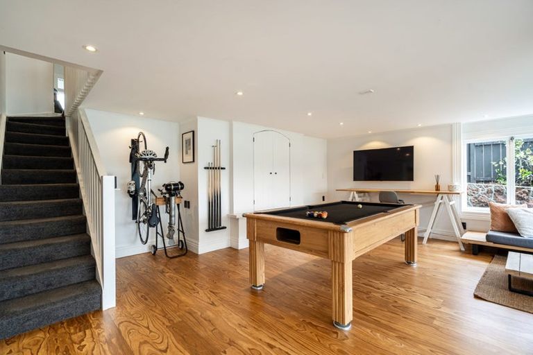 Photo of property in 6 Shoal Bay Road, Devonport, Auckland, 0624