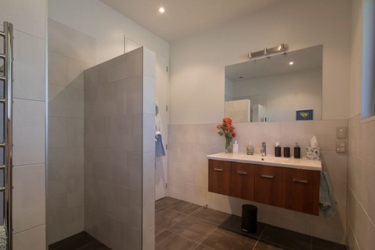 Photo of property in 8 Grierson Lane, Albert Town, Wanaka, 9305