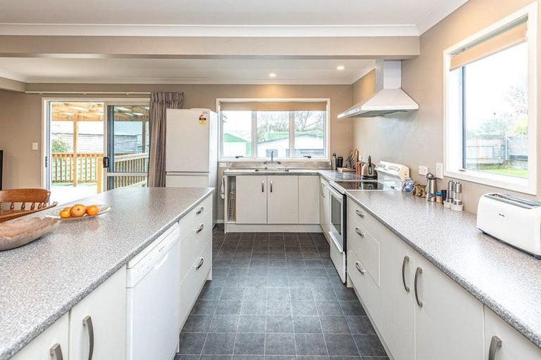 Photo of property in 12 George Street, Aramoho, Whanganui, 4500