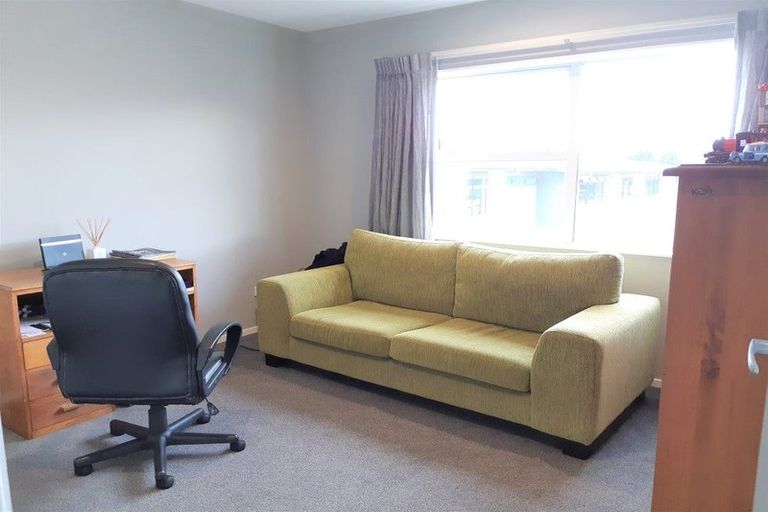 Photo of property in 5 Danden Way, Pukekohe, 2120