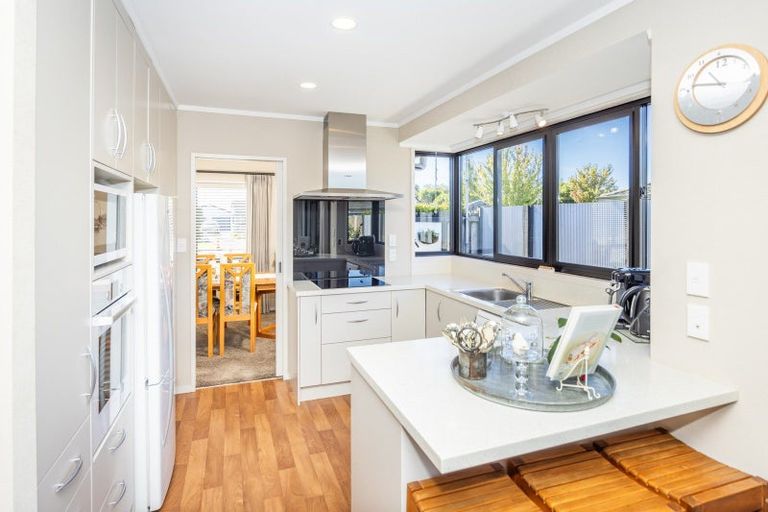 Photo of property in 37 Endeavour Avenue, Flagstaff, Hamilton, 3210