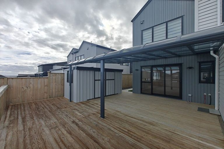 Photo of property in 70 Michael Bosher Way, Flat Bush, Auckland, 2019