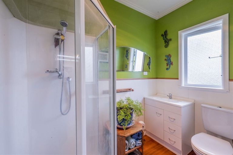 Photo of property in 9 Manuka Street, Otaki Beach, Otaki, 5512