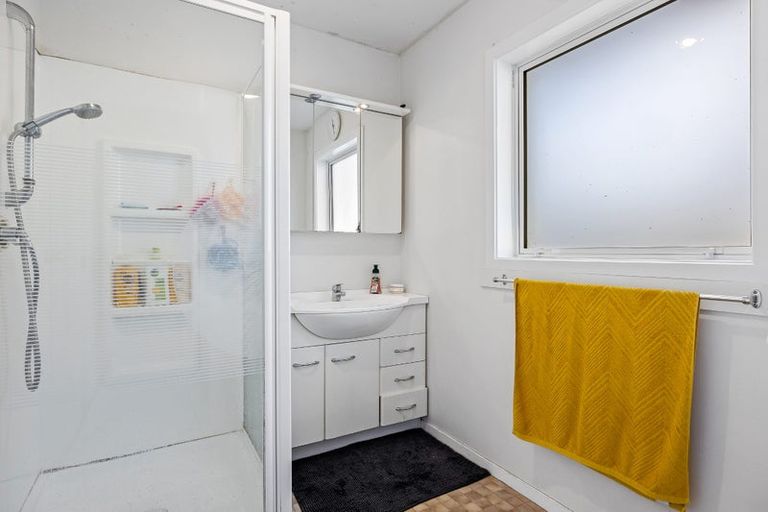 Photo of property in 2/34 Greers Road, Burnside, Christchurch, 8041