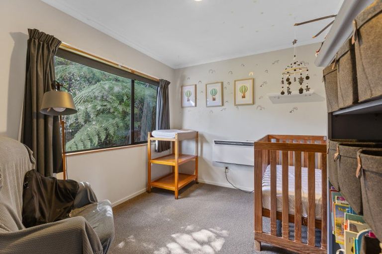 Photo of property in 33 Beaumont Crescent, Frankleigh Park, New Plymouth, 4310