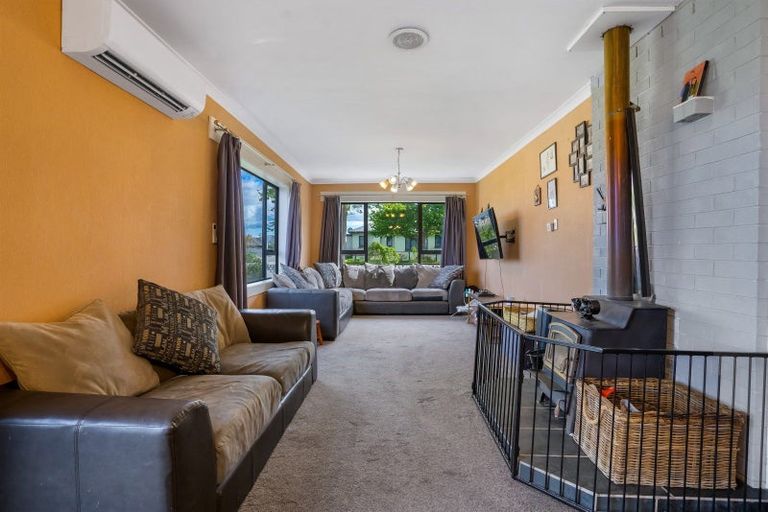 Photo of property in 33 Mary Street, Winton, 9720