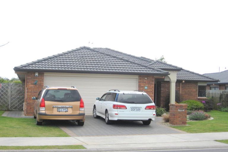 Photo of property in 24 Kahira Crescent, Papamoa Beach, Papamoa, 3118