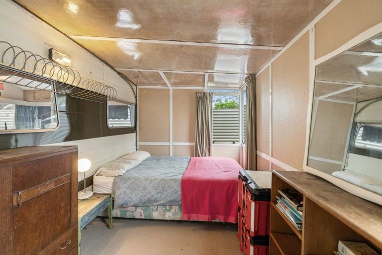 Photo of property in 104 Beverley Terrace, Whangamata, 3620