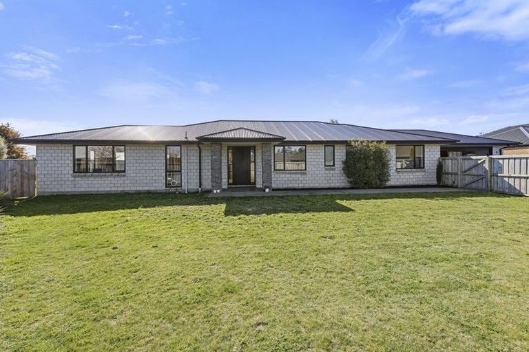 Photo of property in 43 Masefield Drive, Rolleston, 7614