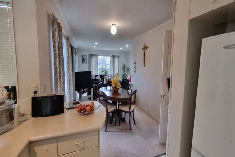 Photo of property in 192a Botany Road, Botany Downs, Auckland, 2010