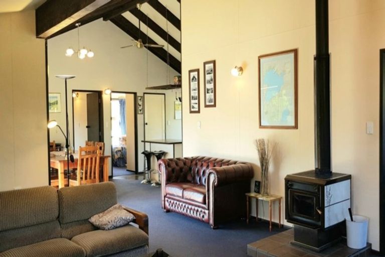 Photo of property in 76 Kinloch Road, Kinloch, Taupo, 3377