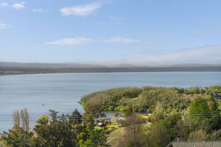 Photo of property in 82 Wakeman Road, Acacia Bay, Taupo, 3330