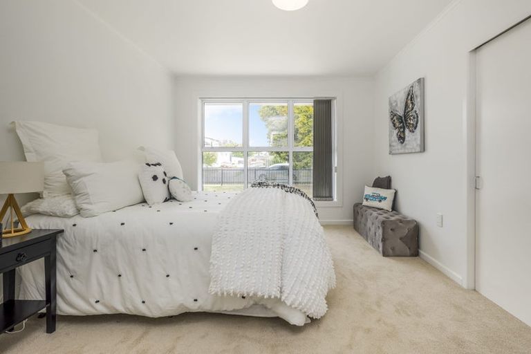 Photo of property in 5 Bunnythorpe Road, Papakura, 2110