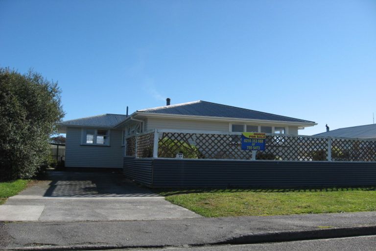 Photo of property in 39 Jollie Street, Hokitika, 7810