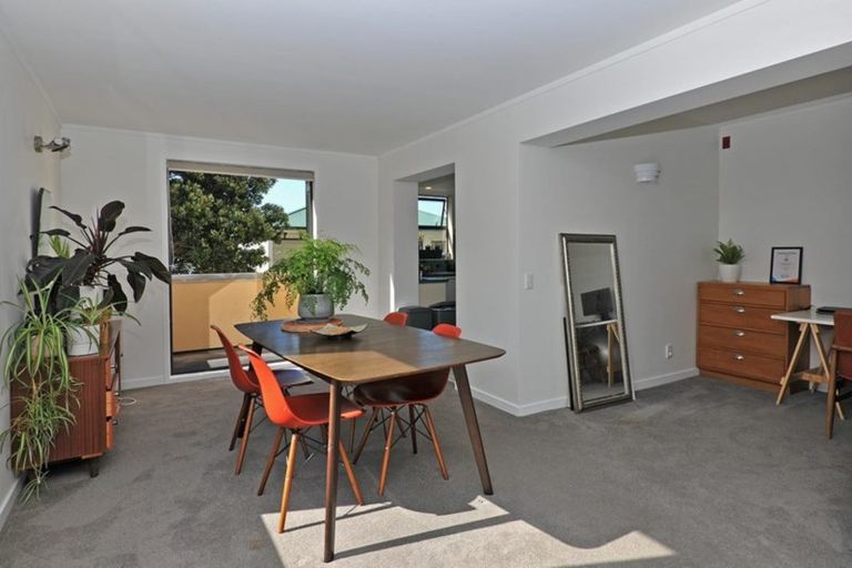 Photo of property in 568c Adelaide Road, Berhampore, Wellington, 6023