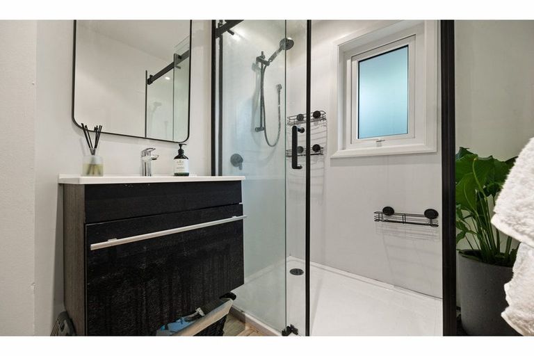 Photo of property in 11 Curries Road, Hillsborough, Christchurch, 8022