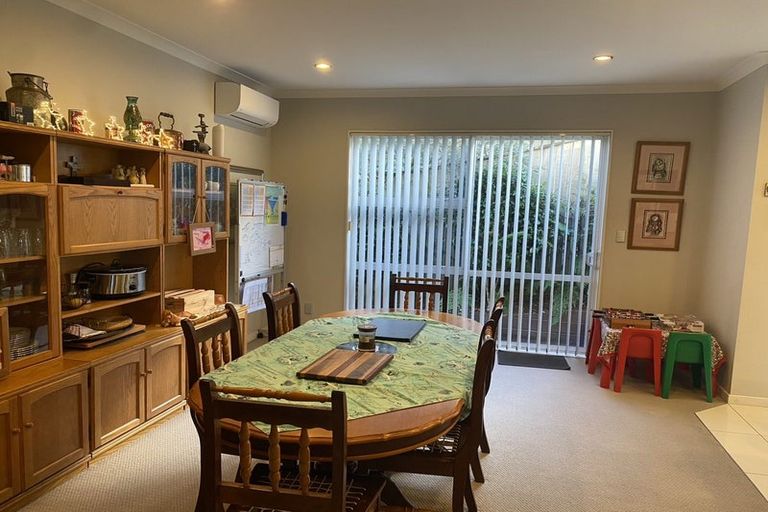 Photo of property in 8 Kouras Place, Flat Bush, Auckland, 2016