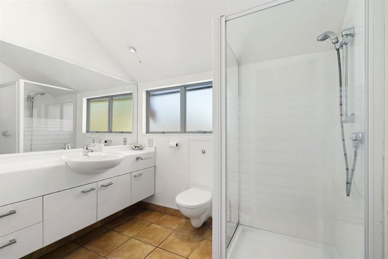 Photo of property in 2/2 Jutland Street, Mairangi Bay, Auckland, 0630