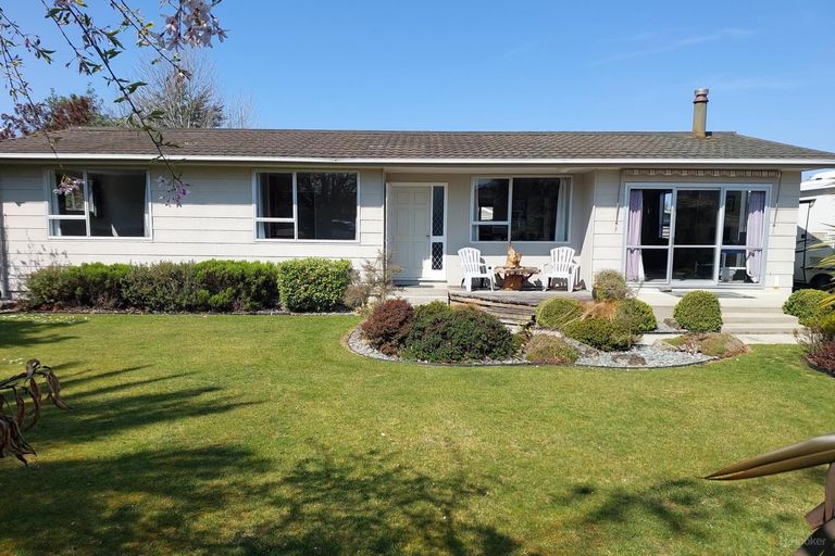 Photo of property in 195 Queen Street, Waimate, 7924