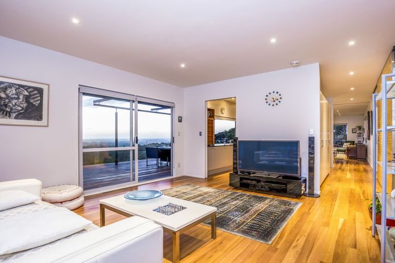 Photo of property in 199 Carter Road, Oratia, Auckland, 0604