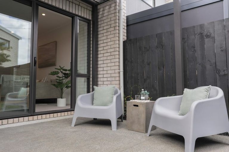 Photo of property in 12b Titoki Street, Te Atatu Peninsula, Auckland, 0610