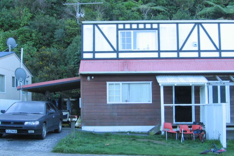 Photo of property in 94a Rangituhi Crescent, Takapuwahia, Porirua, 5022
