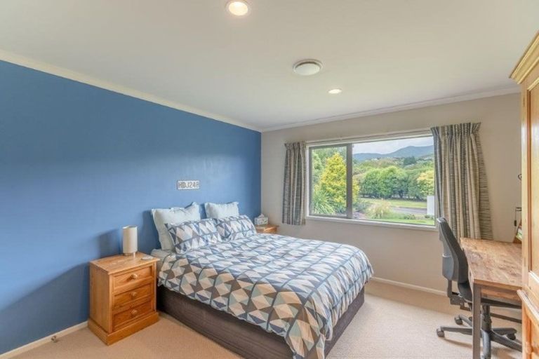 Photo of property in 5 Moss Lane, Raumati Beach, Paraparaumu, 5032