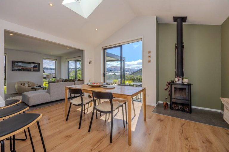 Photo of property in 20 Mount Nicholas Avenue, Wanaka, 9305