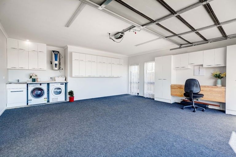 Photo of property in 31 Shibata Rise, Ranui, Auckland, 0612