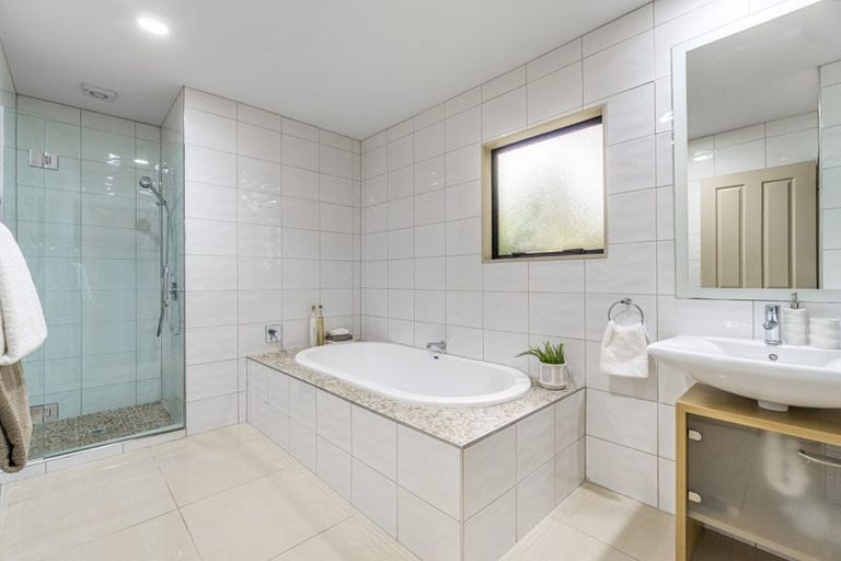 Photo of property in 73m Park Rise, Campbells Bay, Auckland, 0630