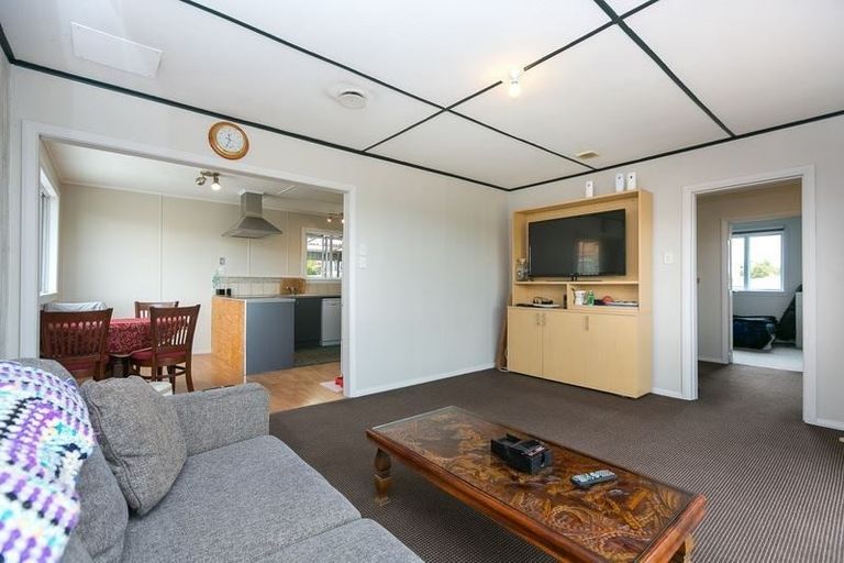 Photo of property in 880 Devon Road, Bell Block, New Plymouth, 4312