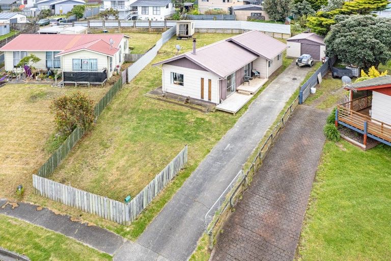 Photo of property in 20 Karyn Street, Castlecliff, Whanganui, 4501