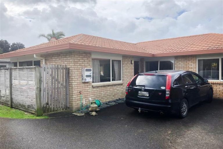 Photo of property in 1/58 Walton Street, Red Beach, 0932