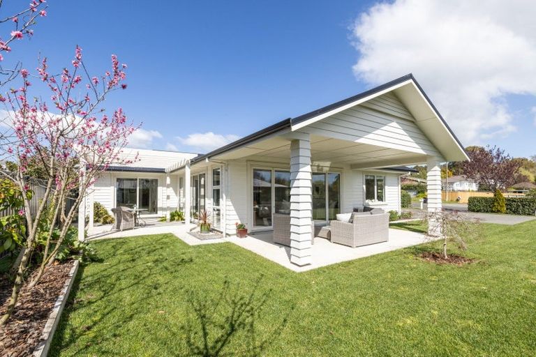 Photo of property in 11 Margaret Avenue, Havelock North, 4130