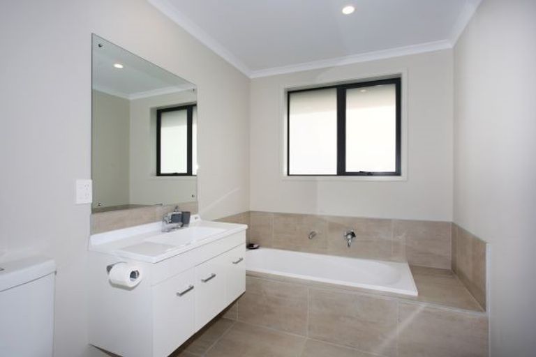 Photo of property in 7 Gibboney Place, Pokeno, 2402